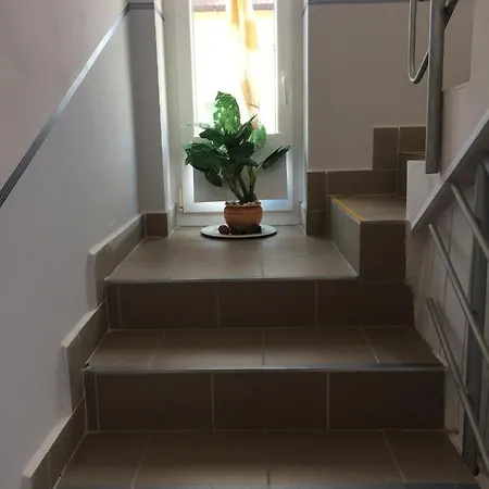 Virag Apartment Gyenesdias