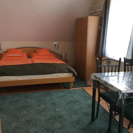 Gyenesi Virag * Gyenesdiás