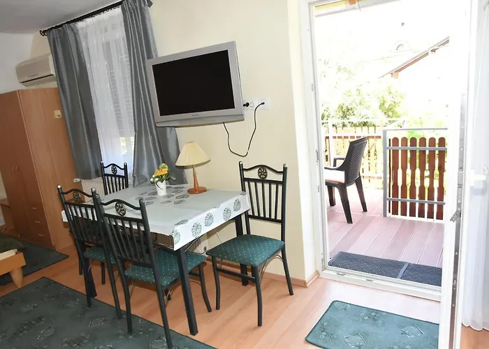 Gyenesi Virag דירה גיינסדיאס