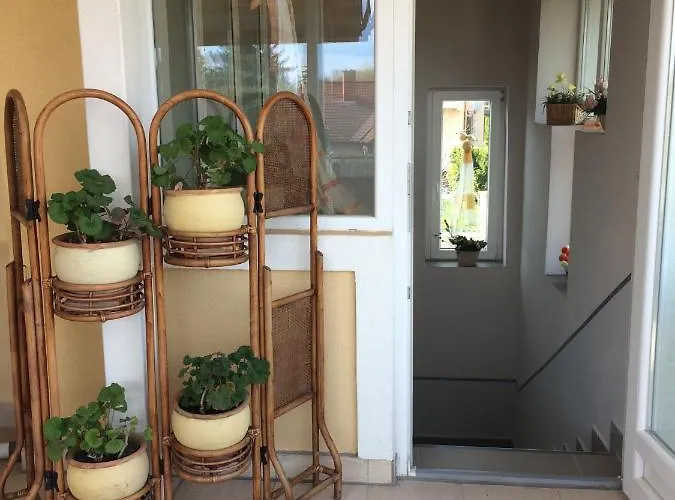 Lägenhet Gyenesi Virag