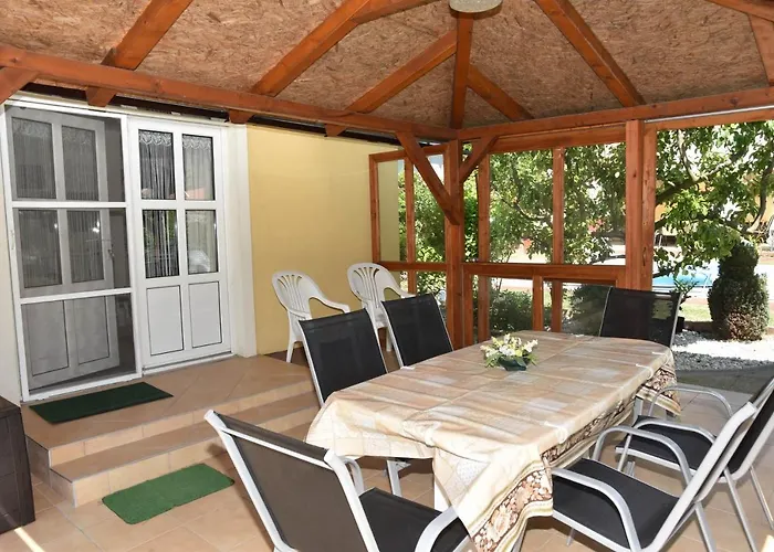 Lägenhet Gyenesi Virag