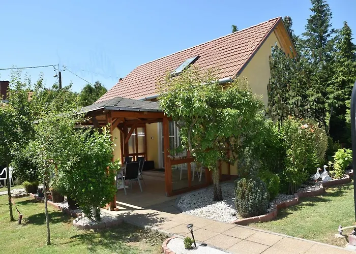 Gyenesi Virag דירה