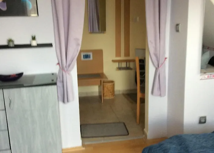 Gyenesi Virag Lägenhet *